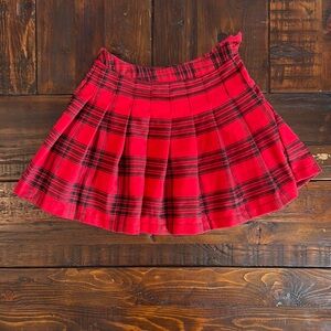 Forever 21 red and black plaid skirt. Size XS. GUC.